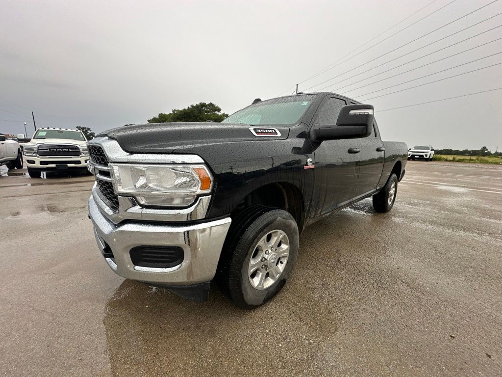 Diamond Black Crystal Pearlcoat 2023 RAM 3500 Pickup Truck Four-Wheel Drive 6-Speed Automatic
