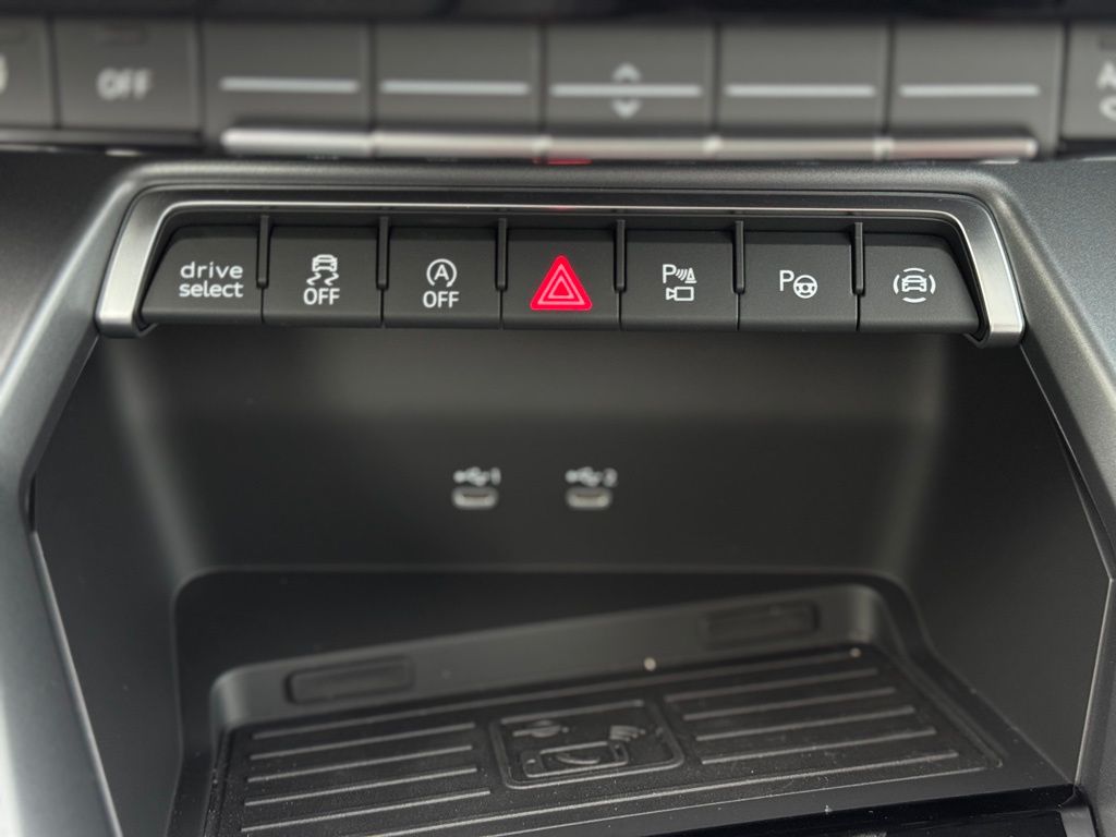 2025 Audi A3 2.0T Premium photo