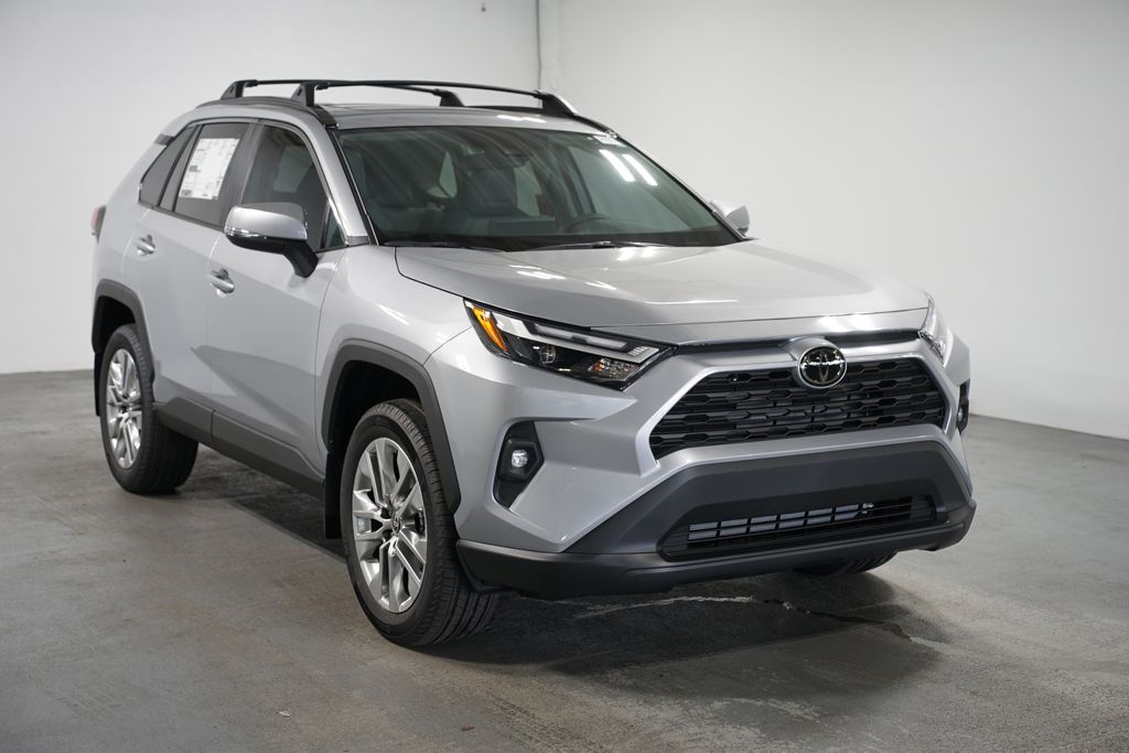 Thumbnail: 2025 Toyota RAV4 - 3