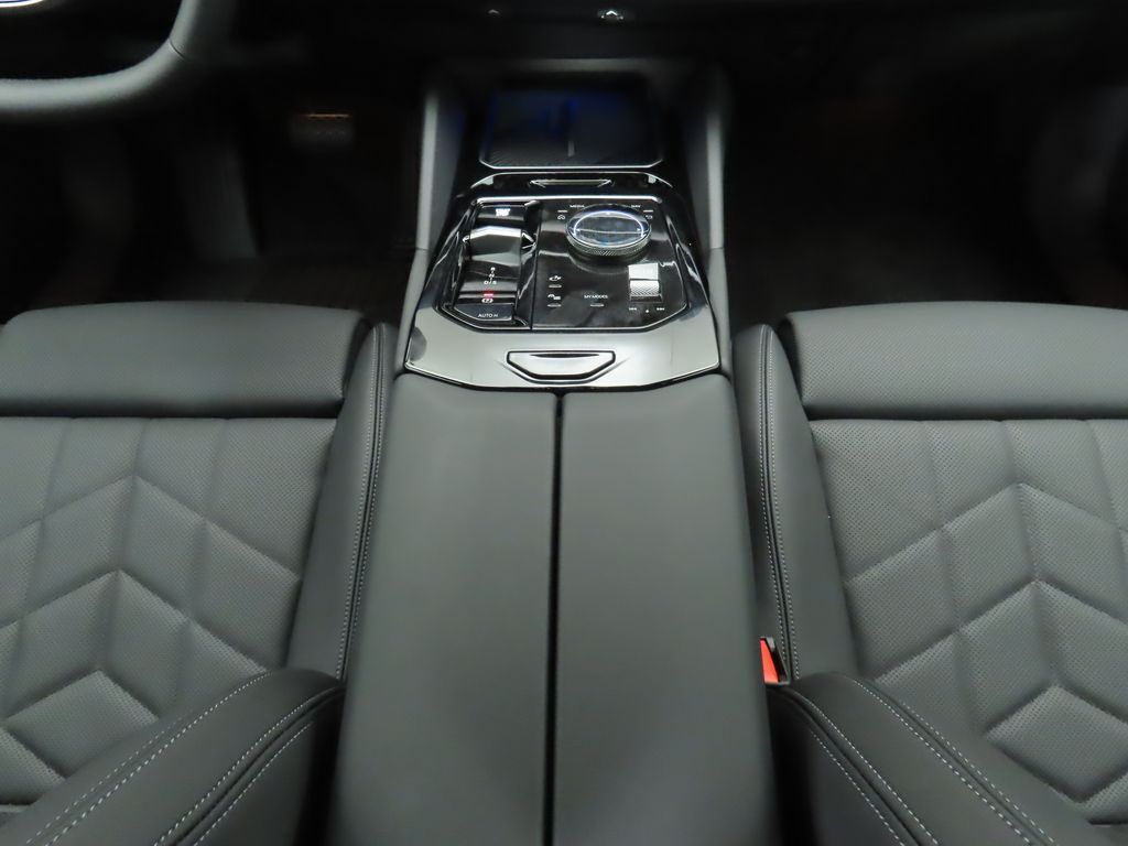 2024 BMW 5 Series 530i xDrive 16