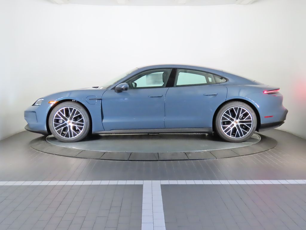 Thumbnail: 2025 Porsche Taycan - 2