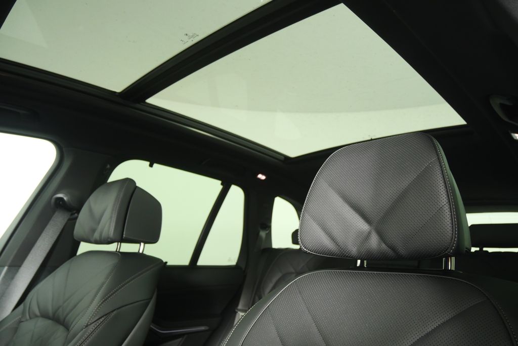 Thumbnail: 2026 BMW X5 - 26