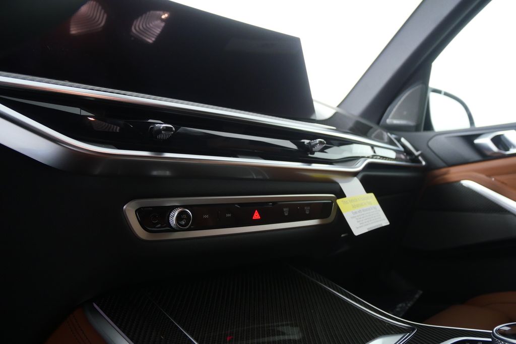 Thumbnail: 2026 BMW X5 - 21