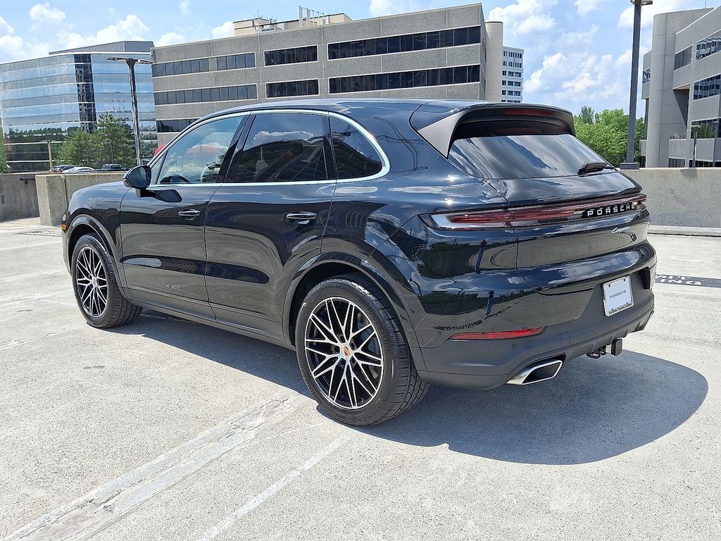 Thumbnail: 2025 Porsche Cayenne - 3