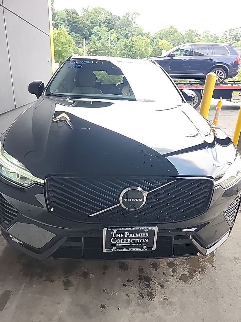 Onyx Black Metallic 2026 Volvo XC60 SUV / Crossover All-Wheel Drive Automatic