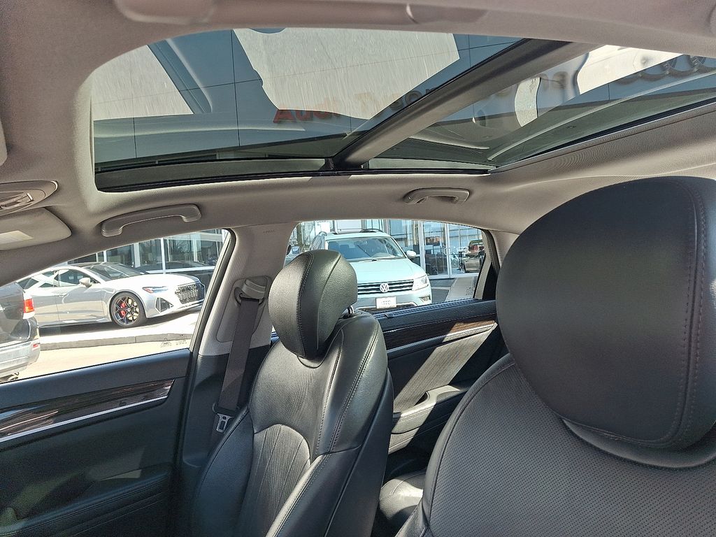 Thumbnail: 2015 Hyundai Genesis - 14