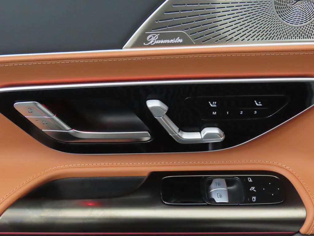 Thumbnail: 2025 Mercedes-Benz AMG GT - 25