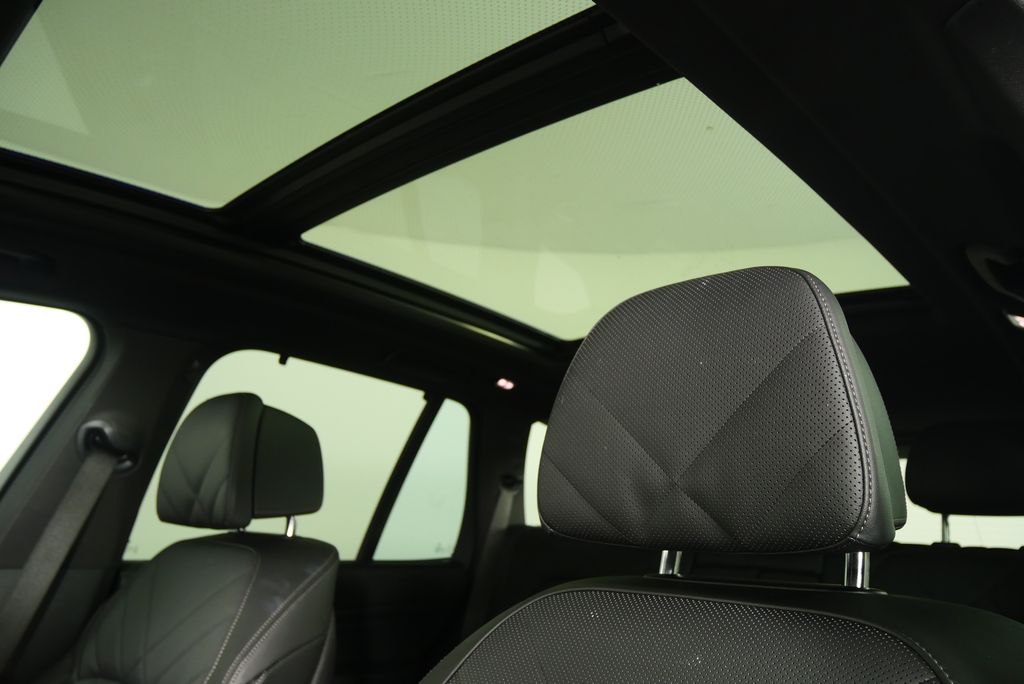 2024 BMW X5 M60i 12