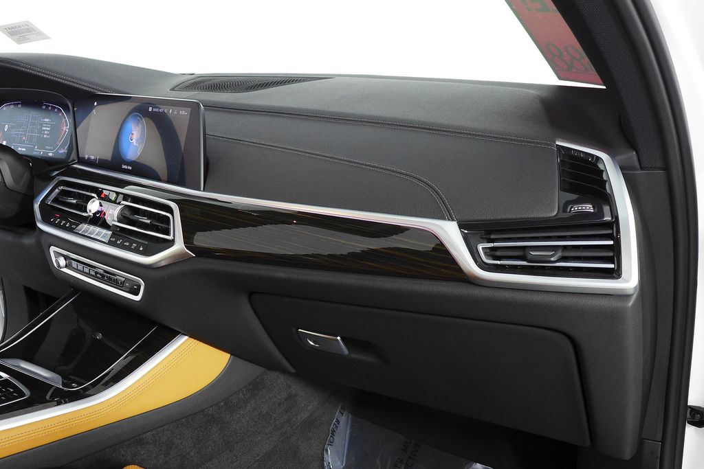 Thumbnail: 2023 BMW X5 - 14