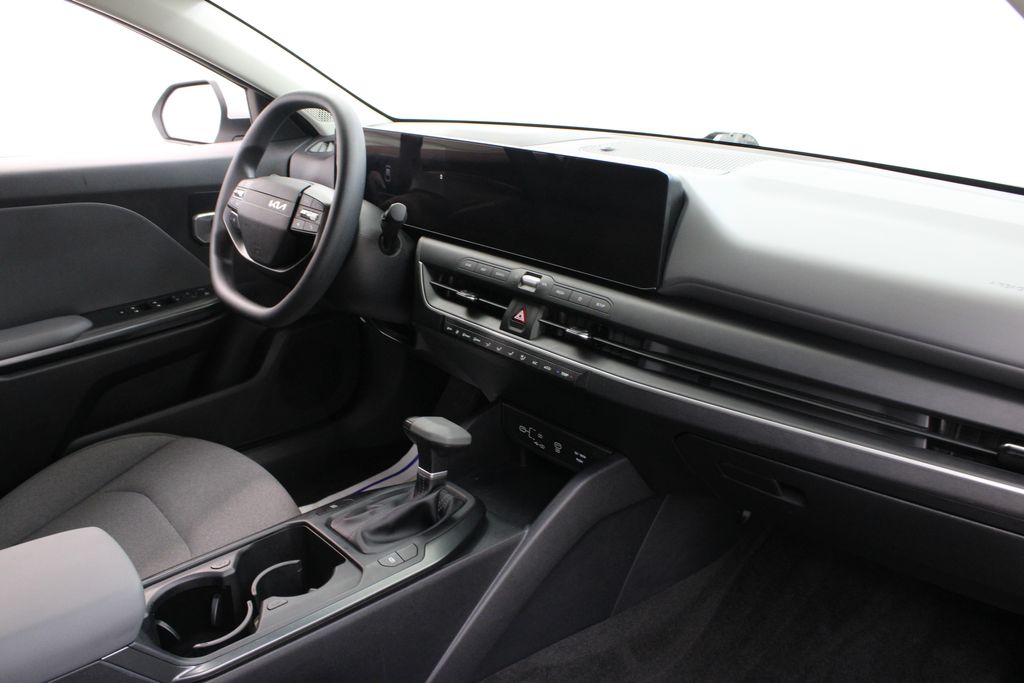 used 2025 Kia K4 car