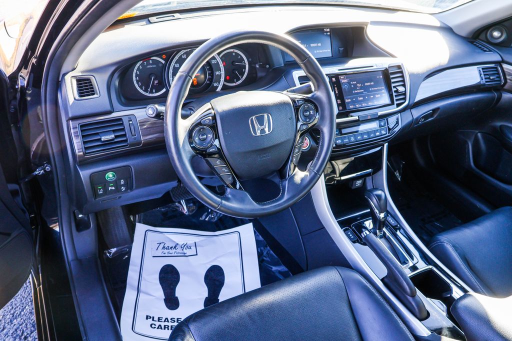 2017 Honda Accord Touring 3