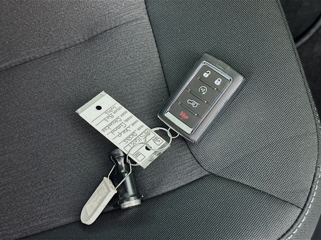 New 2025 White Jeep Laredo X image 19