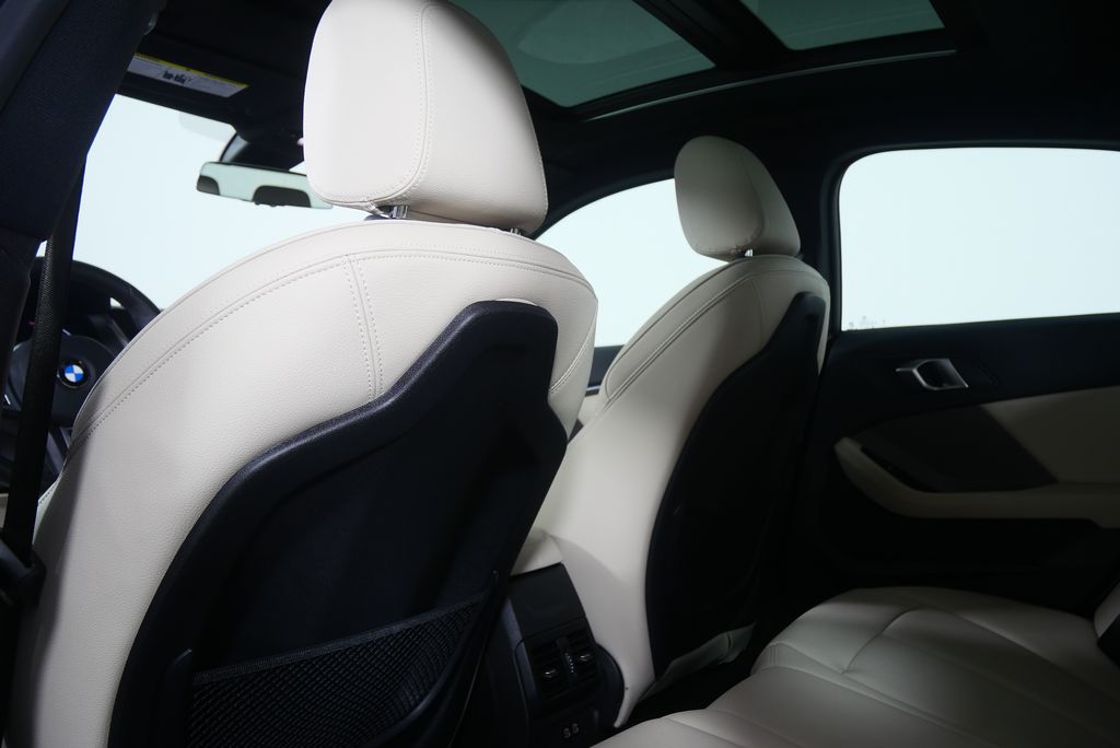 Thumbnail: 2024 BMW 2 Series - 18