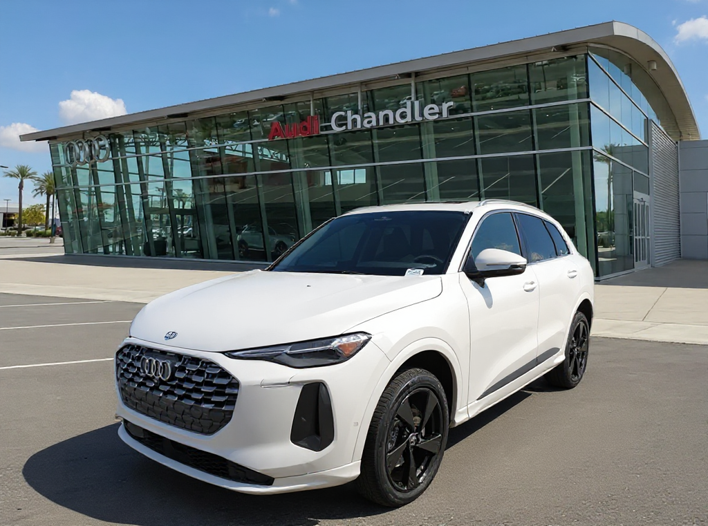 Thumbnail: 2025 Audi Q5 - 1