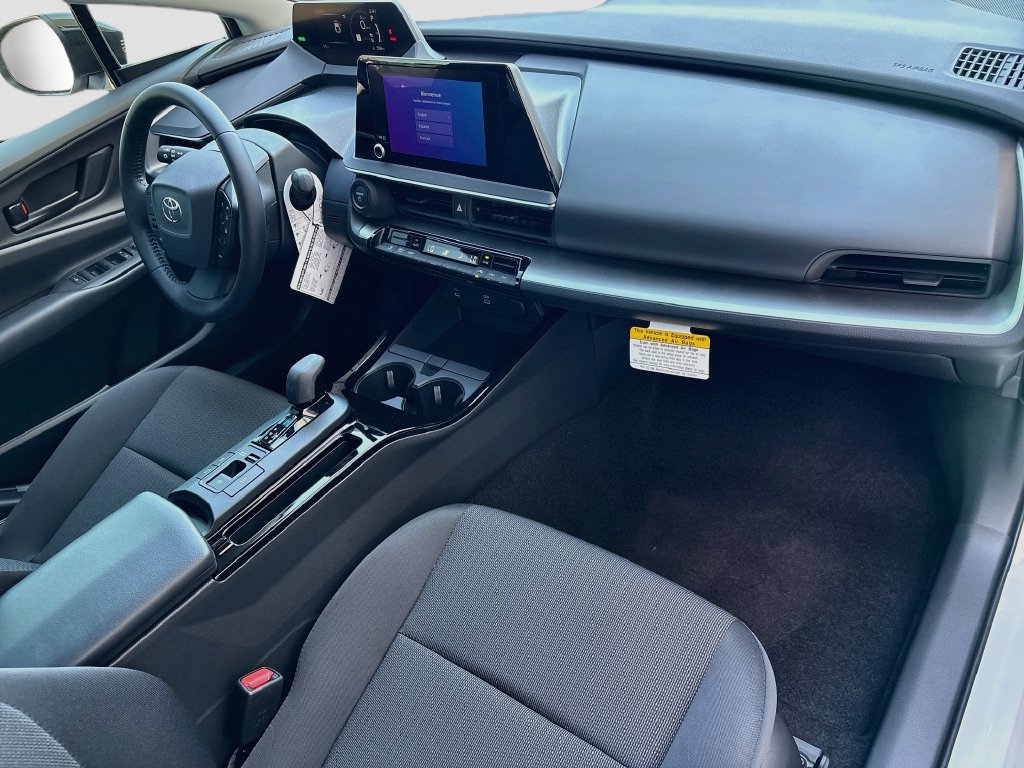 Thumbnail: 2027 Toyota Prius - 17