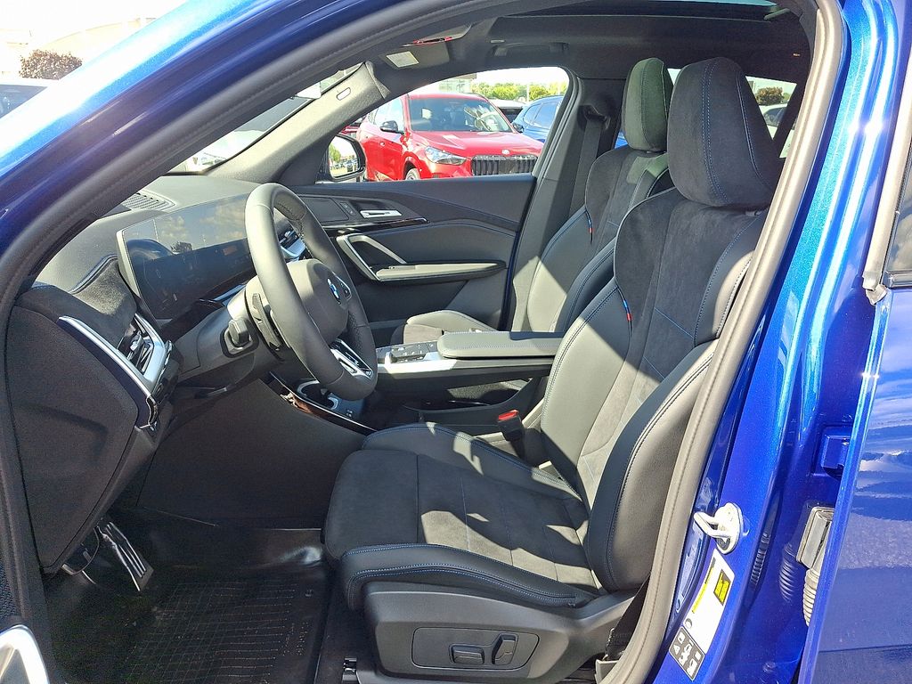 Thumbnail: 2026 BMW X2 - 6