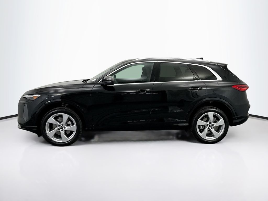 Thumbnail: 2025 Audi Q5 - 8