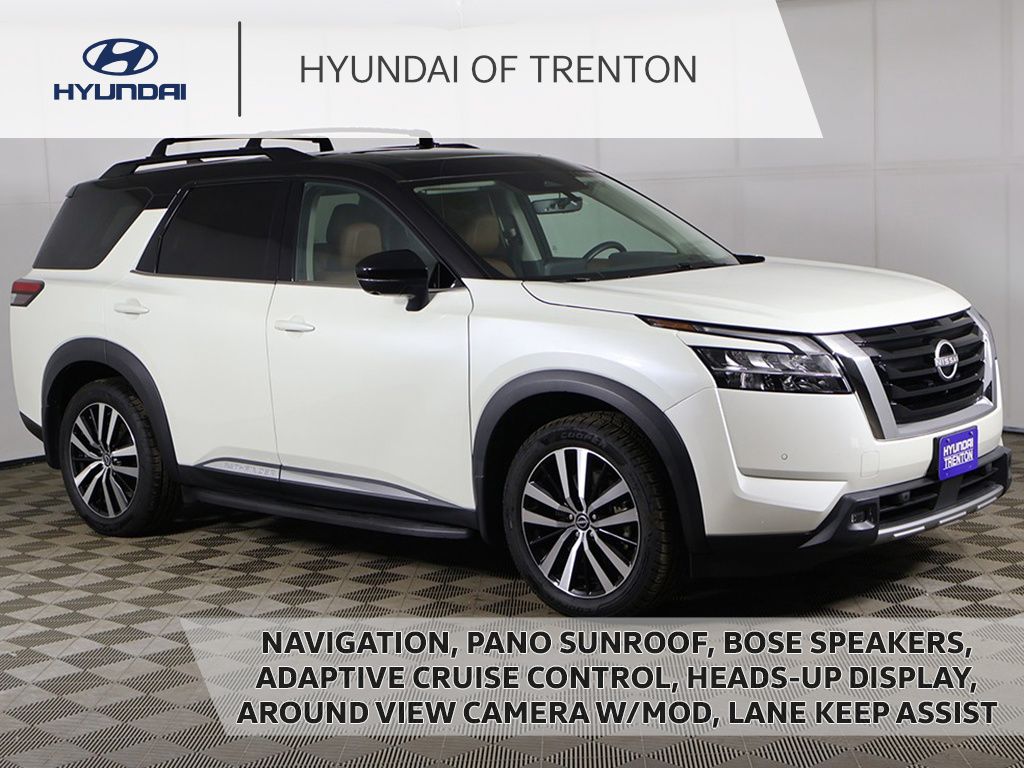 Pearl White Tricoat/Super Black 2024 Nissan Pathfinder SUV / Crossover All-Wheel Drive 9-Speed Automatic