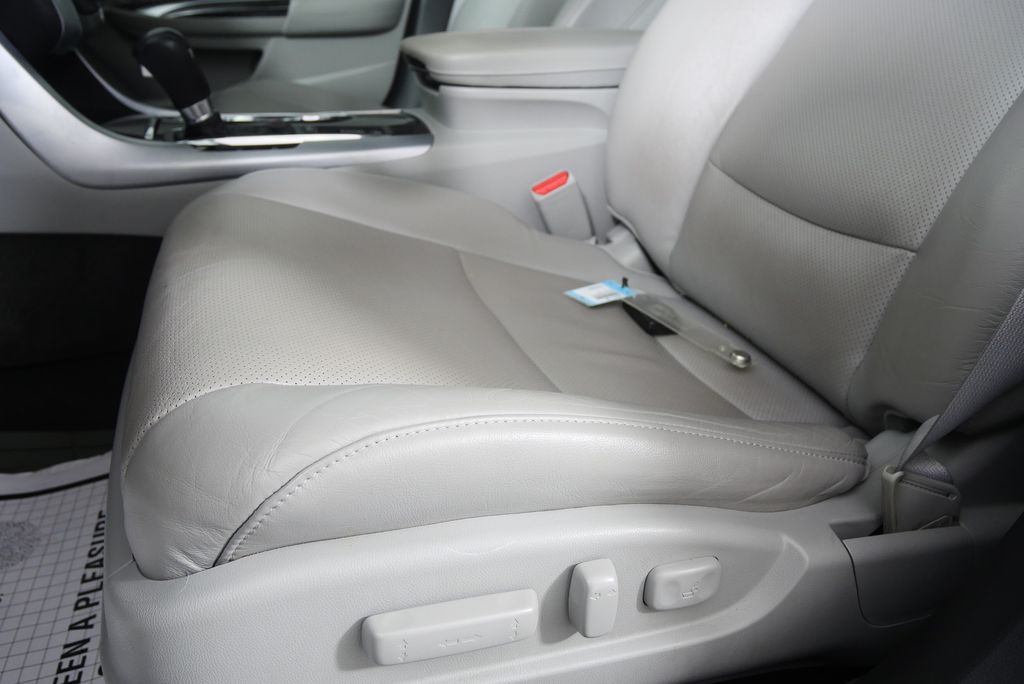 Thumbnail: 2018 Acura TLX - 10