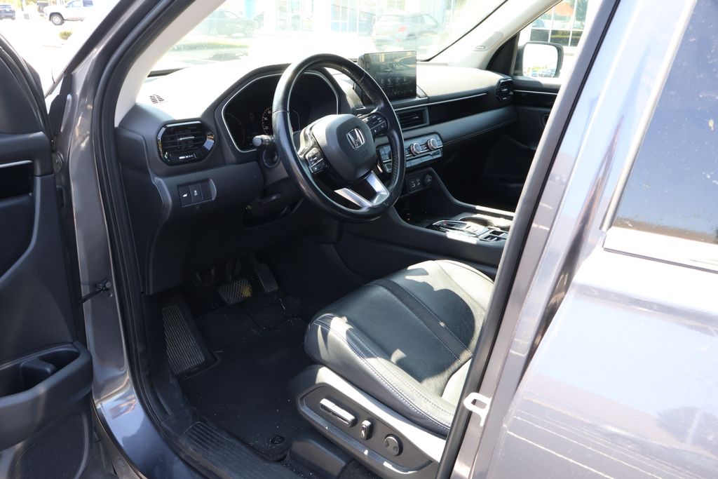 Thumbnail: 2023 Honda Pilot - 12