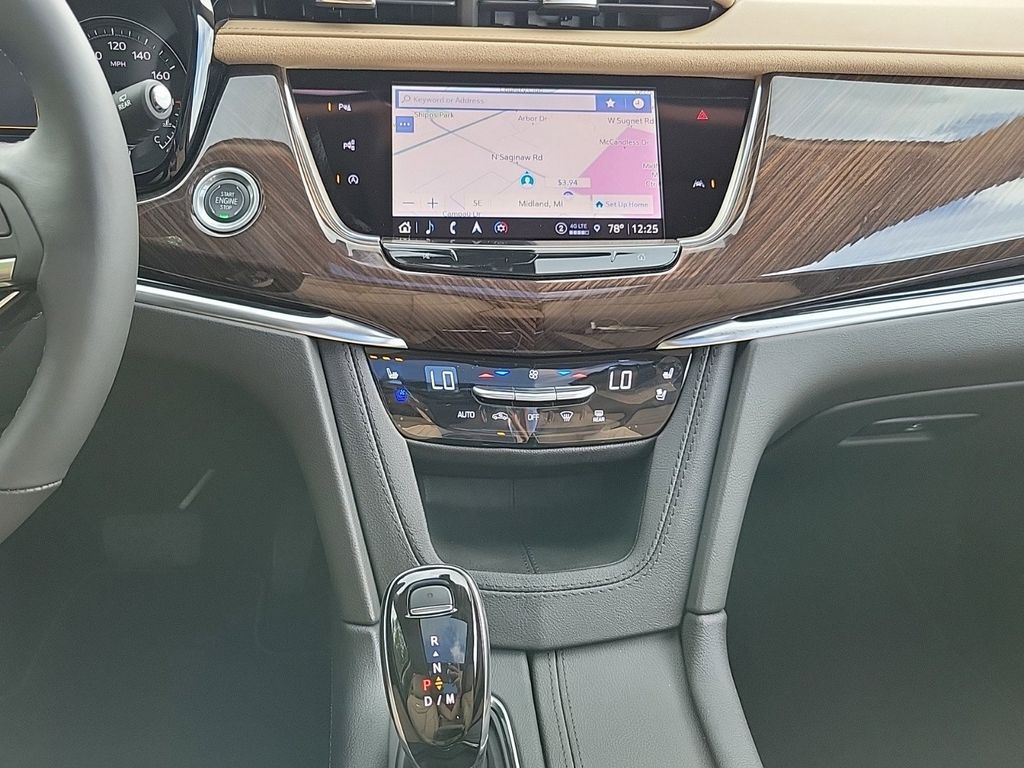 2025 Cadillac XT6 Premium Luxury 31