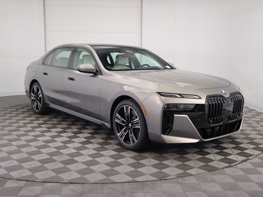 Thumbnail: 2025 BMW 7 Series - 3