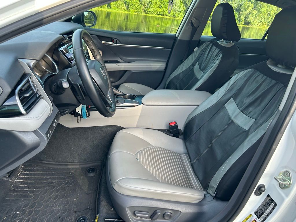 Thumbnail: 2020 Toyota Camry - 14