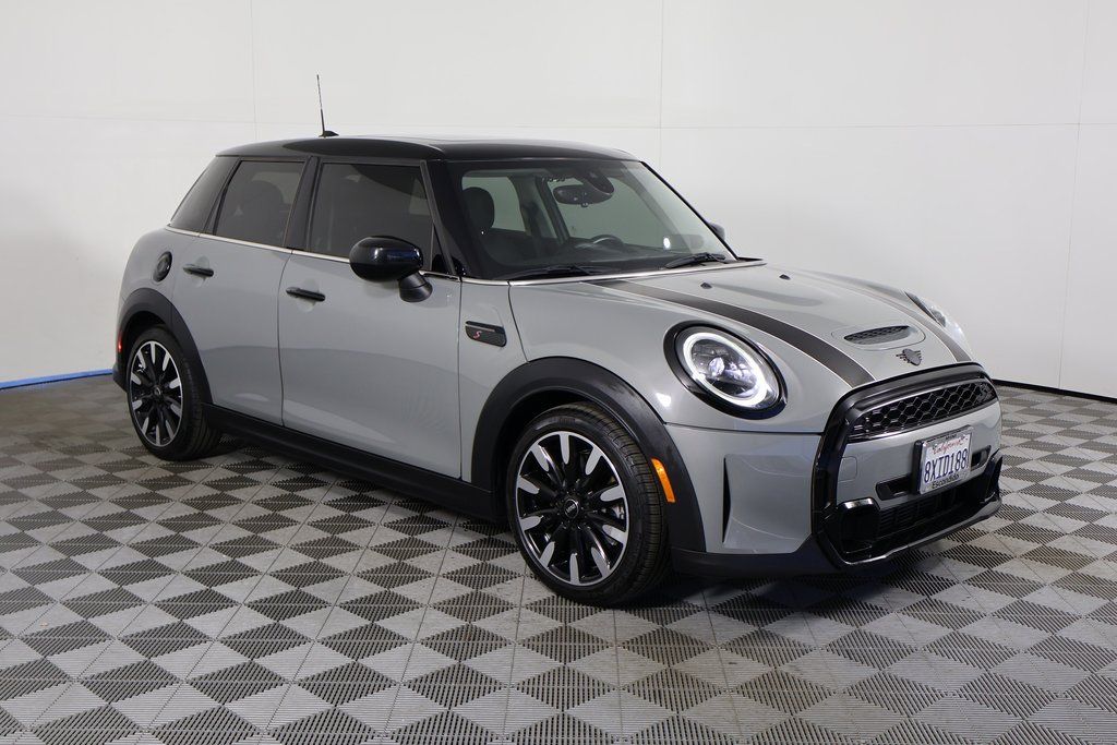 Thumbnail: 2022 MINI Cooper - 3