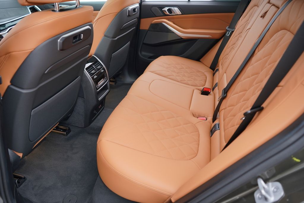 Thumbnail: 2026 BMW X5 - 19