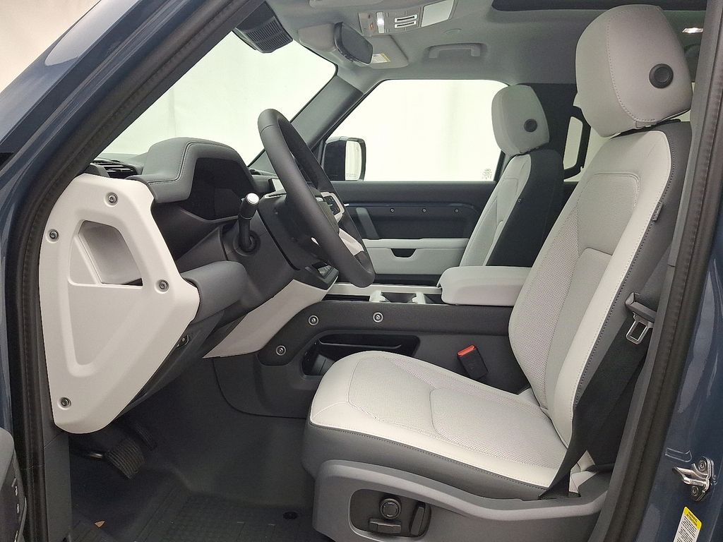 Thumbnail: 2025 Land Rover Defender - 7