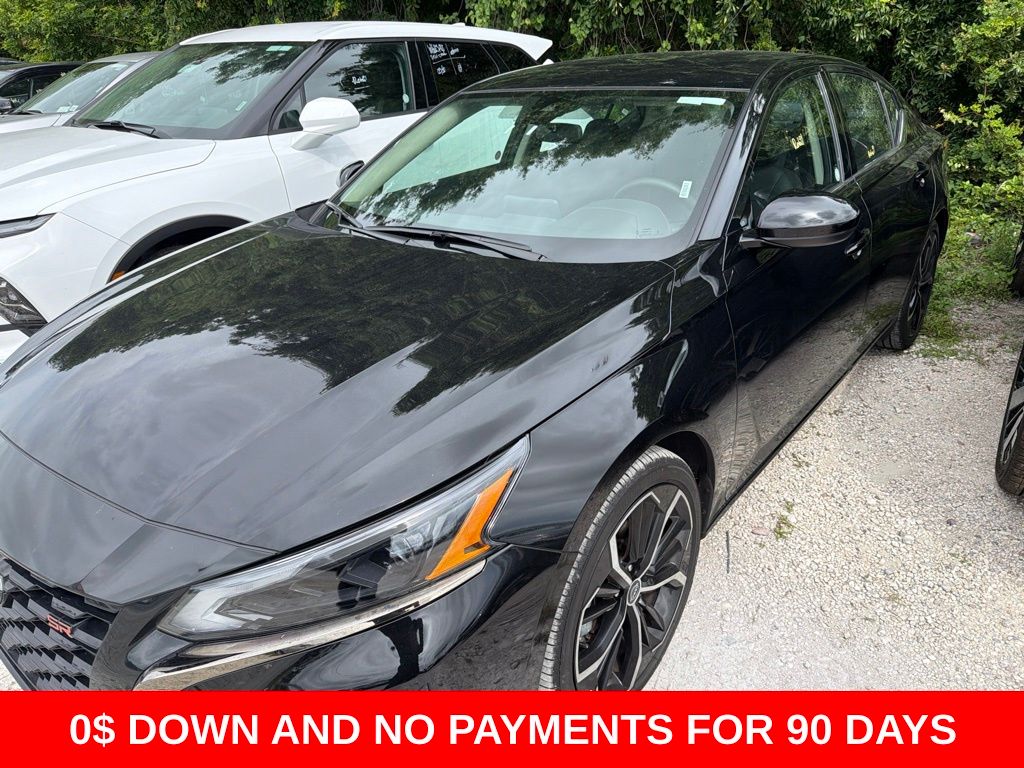 Super Black 2025 Nissan Altima 2.5 SR FWD Sedan Front-Wheel Drive Continuously Variable Transmission