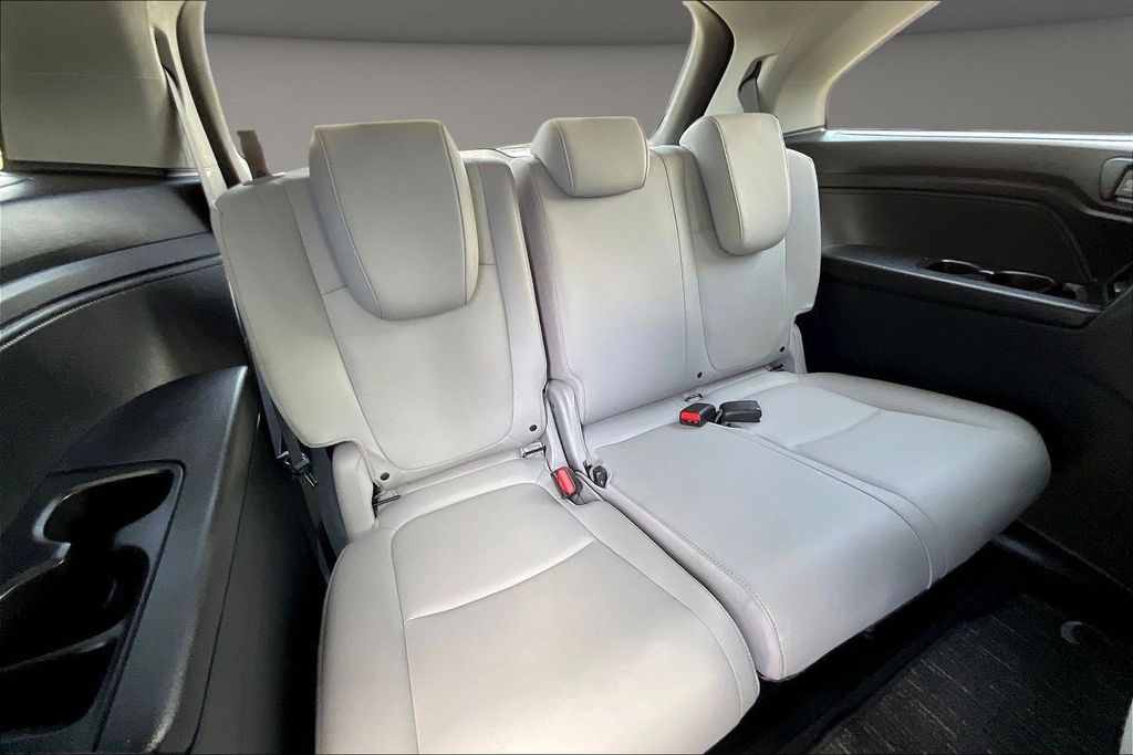 Used 2021 Honda Odyssey Van