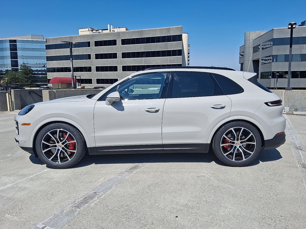 Thumbnail: 2026 Porsche Cayenne - 2