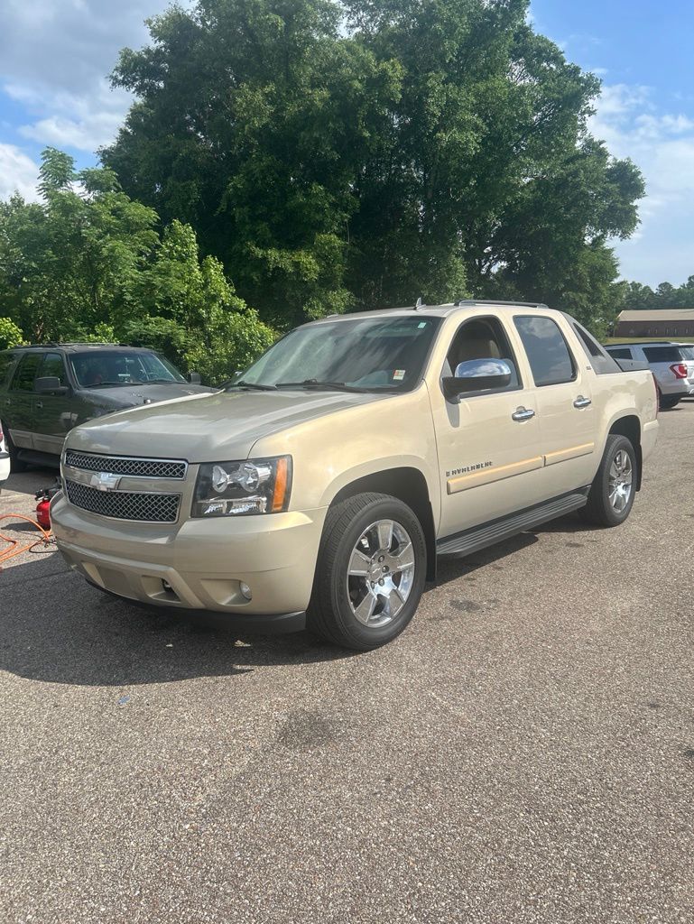 2008 Chevrolet Avalanche LTZ RWD