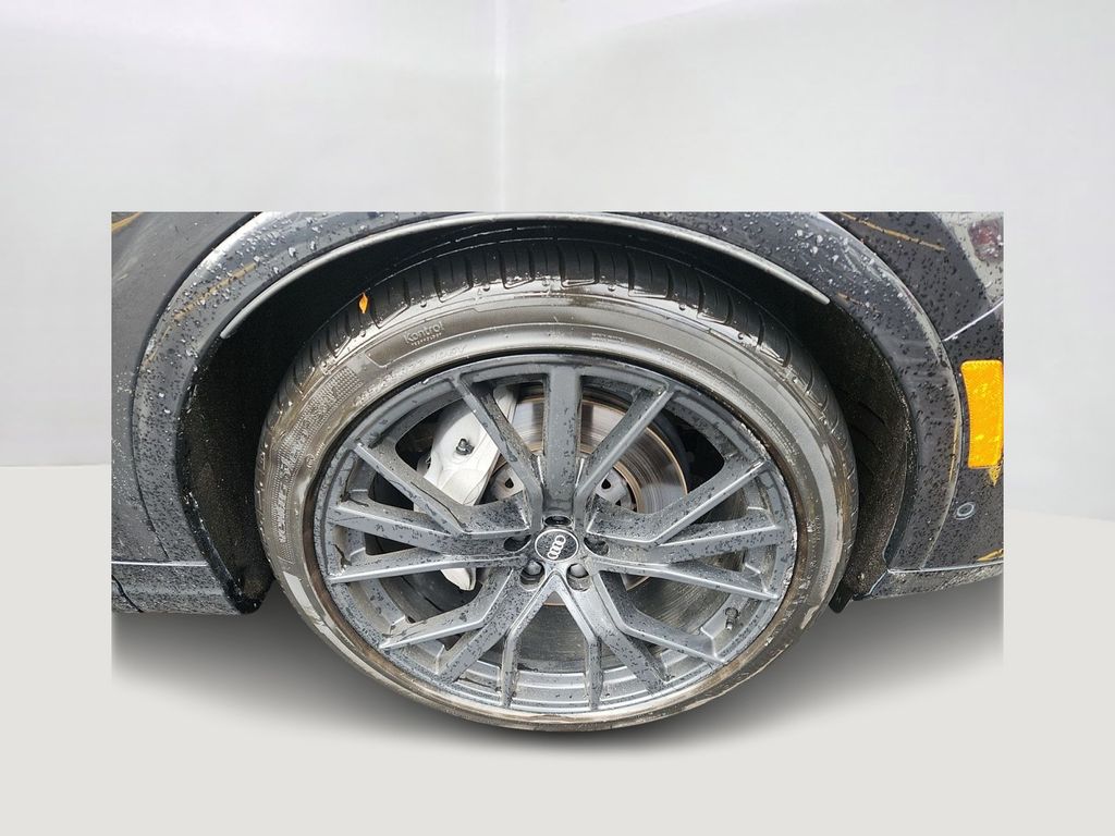 Thumbnail: 2019 Audi Q7 - 3