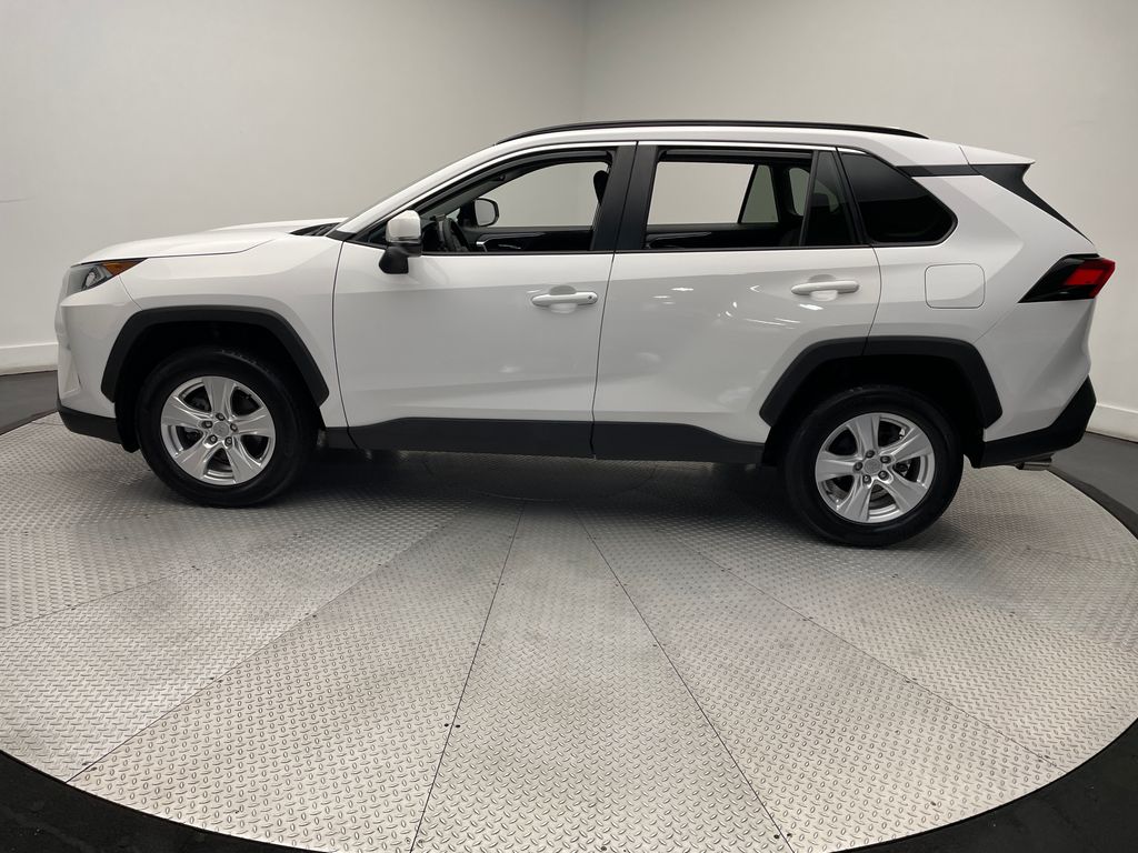 2021 Toyota RAV4 XLE 8