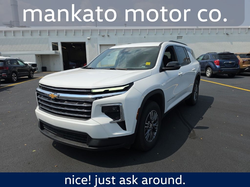 Summit White 2026 Chevrolet Traverse SUV / Crossover Four-Wheel Drive 8-Speed Automatic