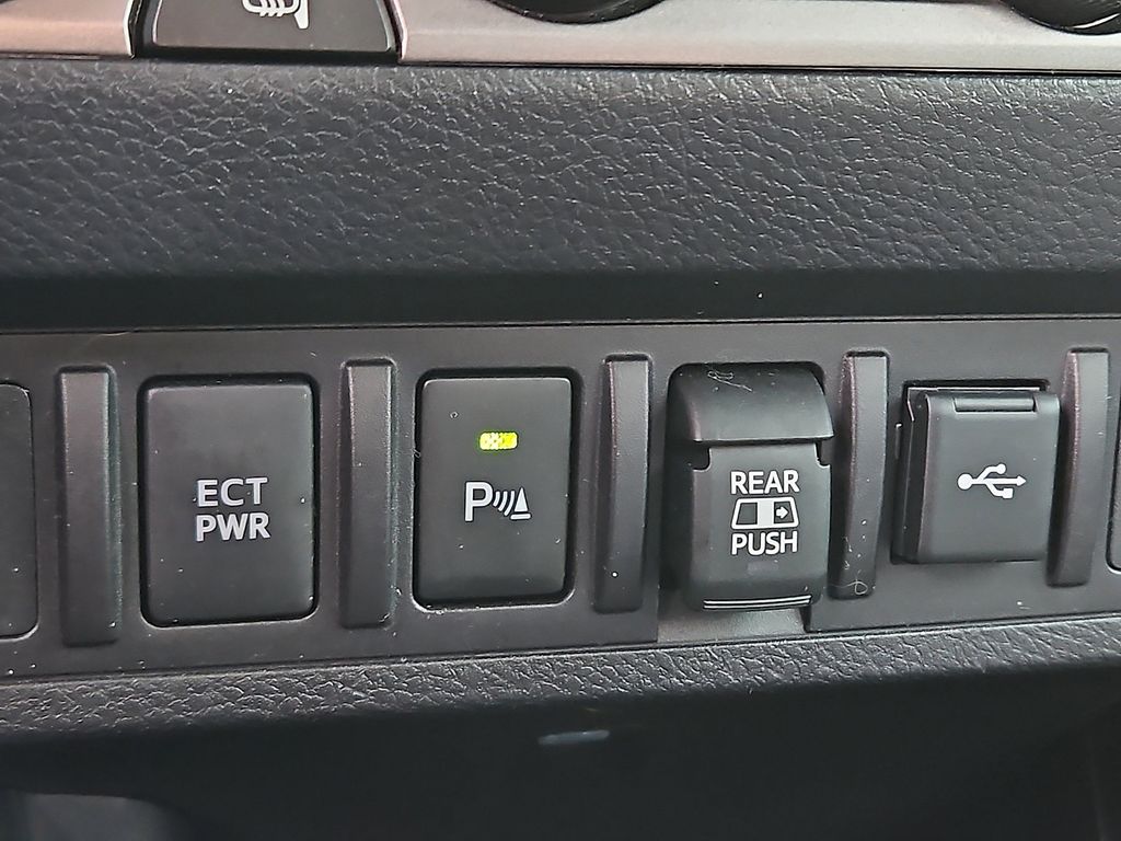 Thumbnail: 2023 Toyota Tacoma - 19