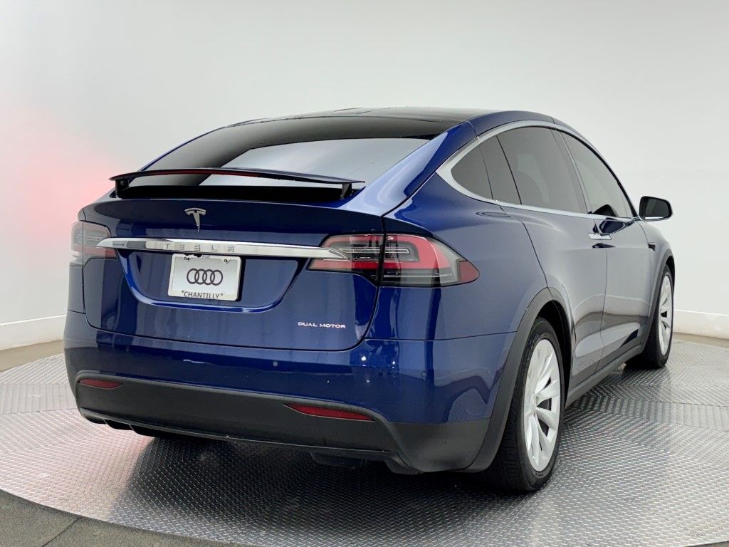 2020 Tesla Model X Long Range 10