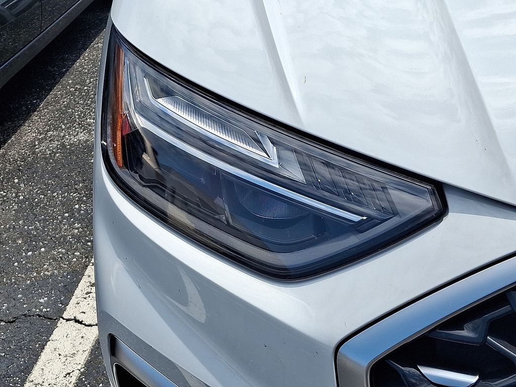 Thumbnail: 2023 Audi Q5 - 4