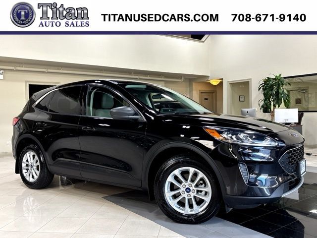 Black Metallic 2022 Ford Escape Hybrid SUV / Crossover All-Wheel Drive Automatic