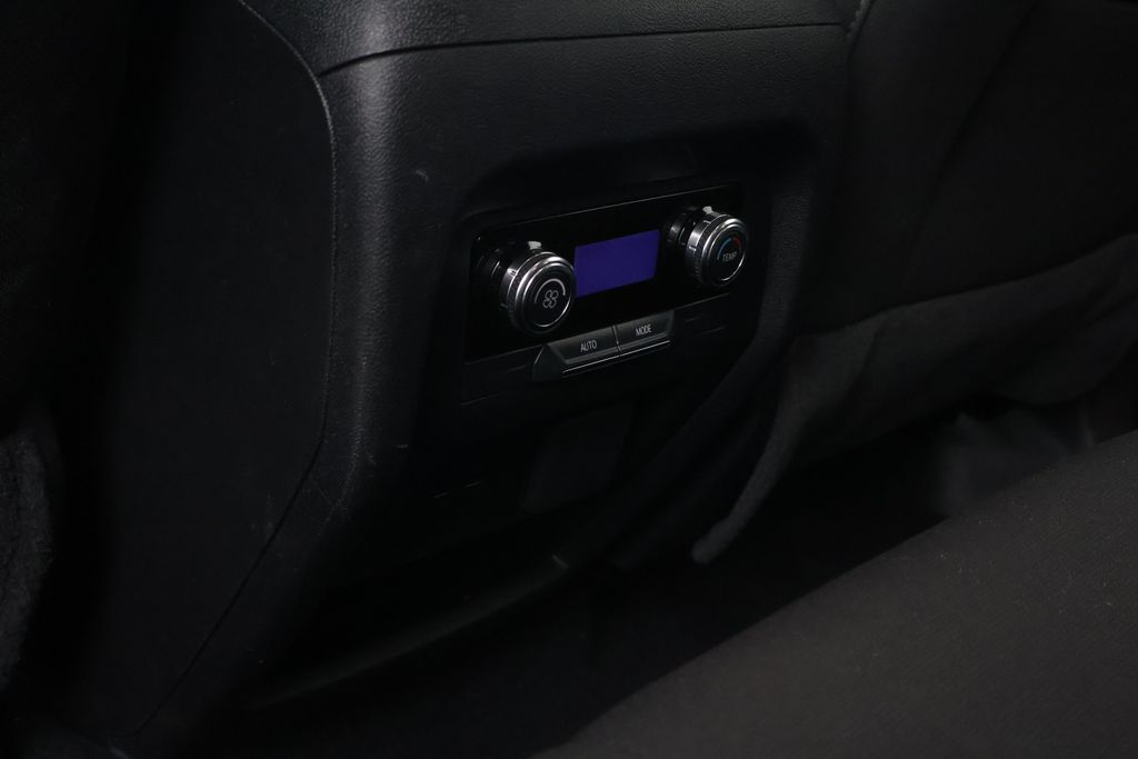 Thumbnail: 2025 GMC Acadia - 31