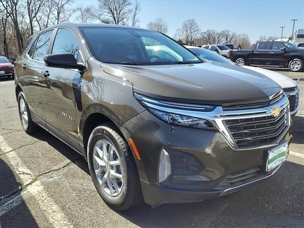 2024 Chevrolet Equinox LT FWD with 1LT