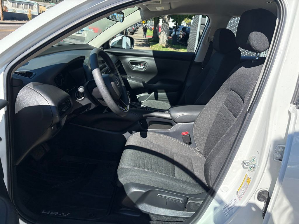 2024 Honda HR-V LX