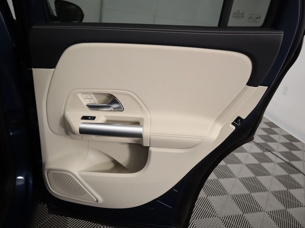 Thumbnail: 2023 Mercedes-Benz GLA - 27