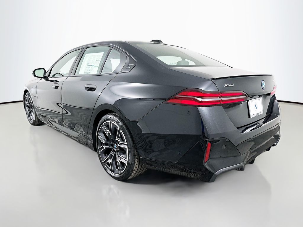 Thumbnail: 2027 BMW 5 Series - 7