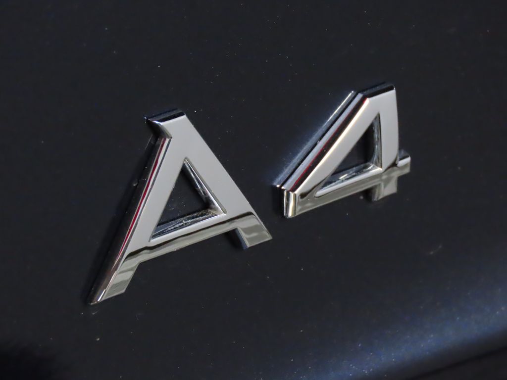 Thumbnail: 2013 Audi A4 - 9