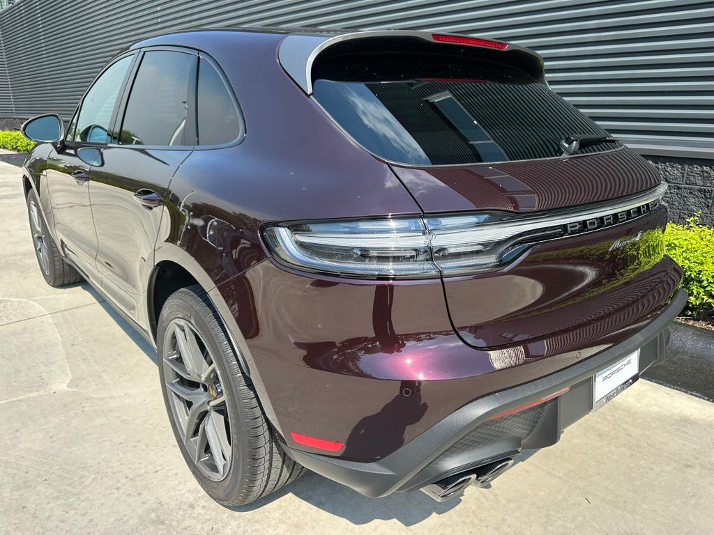 Thumbnail: 2026 Porsche Macan - 3