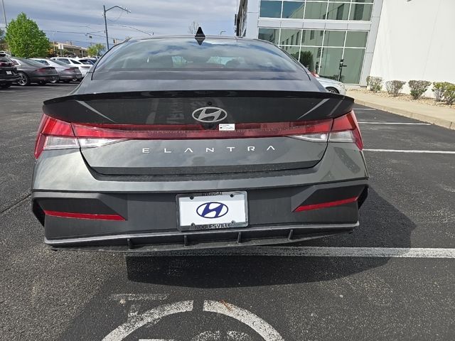 2025 Hyundai Elantra Sport 7