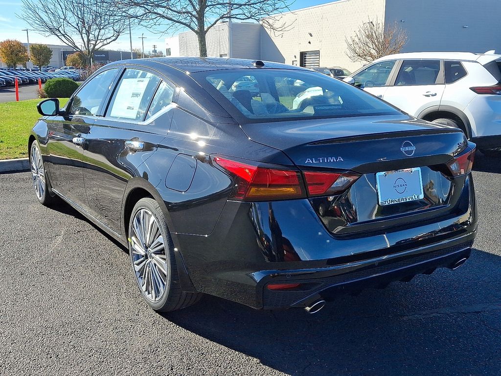 Thumbnail: 2025 Nissan Altima - 3